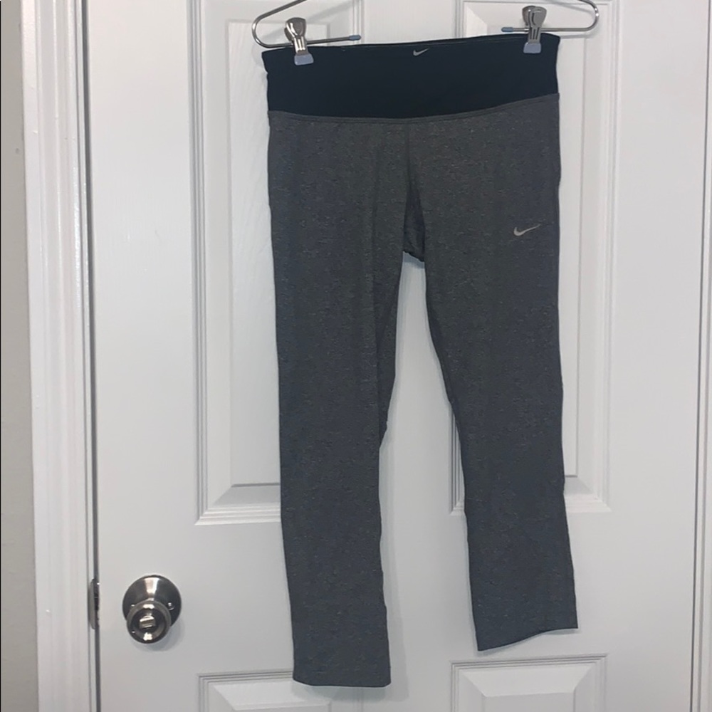 Nike Dri-fit crop leggings size small